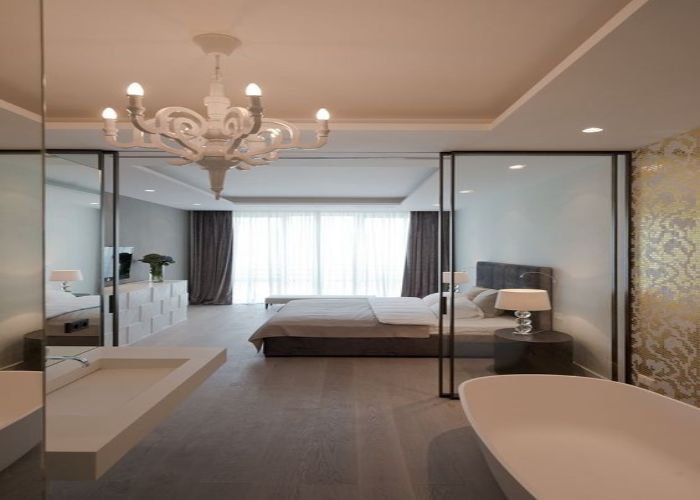 phòng ngủ có nhà vệ sinh